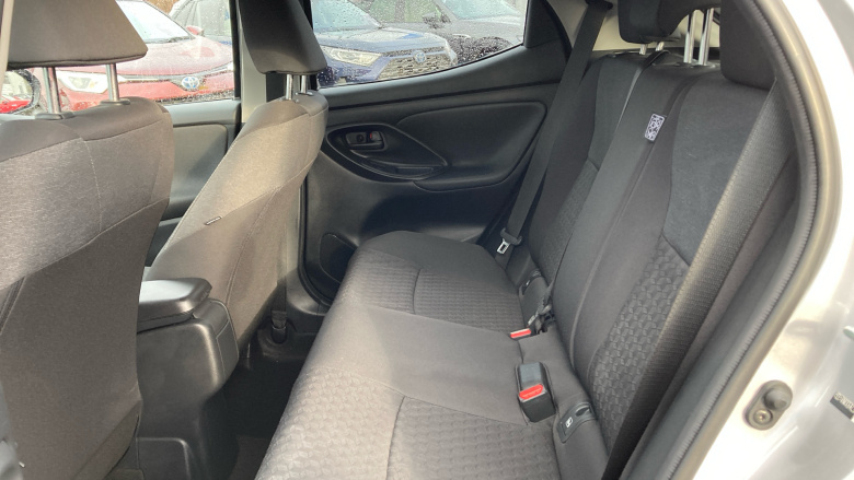 Toyota Yaris 1.5 Hybrid Design 5dr CVT Hybrid Hatchback